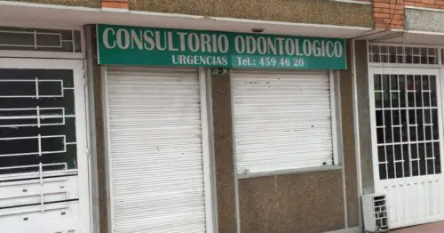 CONSULTORIO ODONTOLOGICO MONROY BOGOTÁ CONSULTORIO ODONTOLOGICO MONROY BOGOTÁ